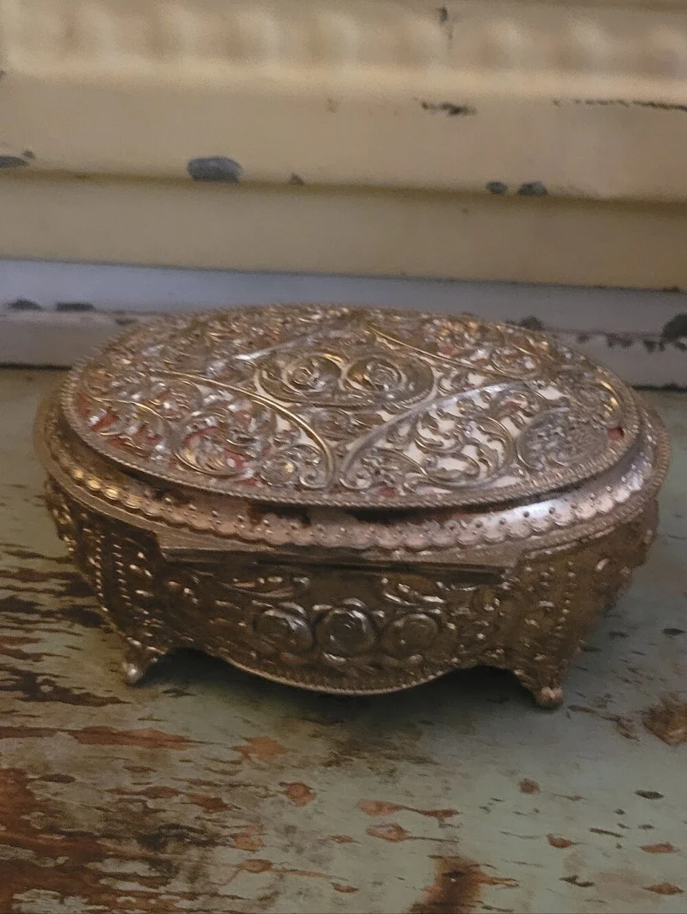 Vintage 70s Ornate Oval Filigree Jewelry Trinket Box